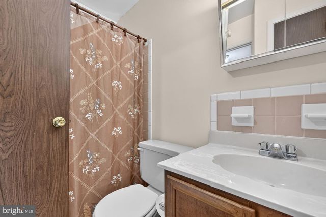 42 MARKEL RD, Malvern, PA 19355
