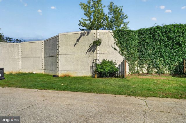 42 MARKEL RD, Malvern, PA 19355