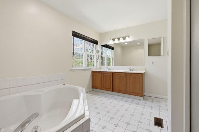 71 WESTWOODS BLVD, Hockessin, DE 19707