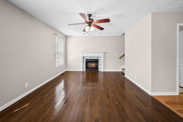850 Nandina Court, Clarksville, TN 37043