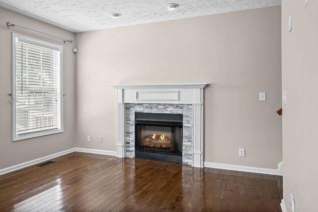 850 Nandina Court, Clarksville, TN 37043