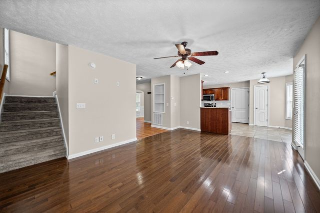 850 Nandina Court, Clarksville, TN 37043