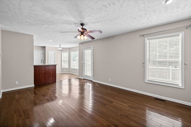 850 Nandina Court, Clarksville, TN 37043