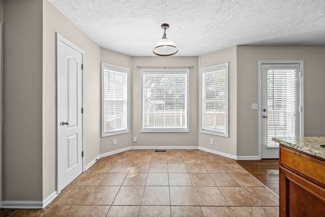 850 Nandina Court, Clarksville, TN 37043
