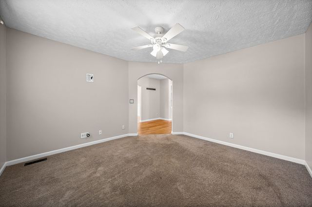 850 Nandina Court, Clarksville, TN 37043