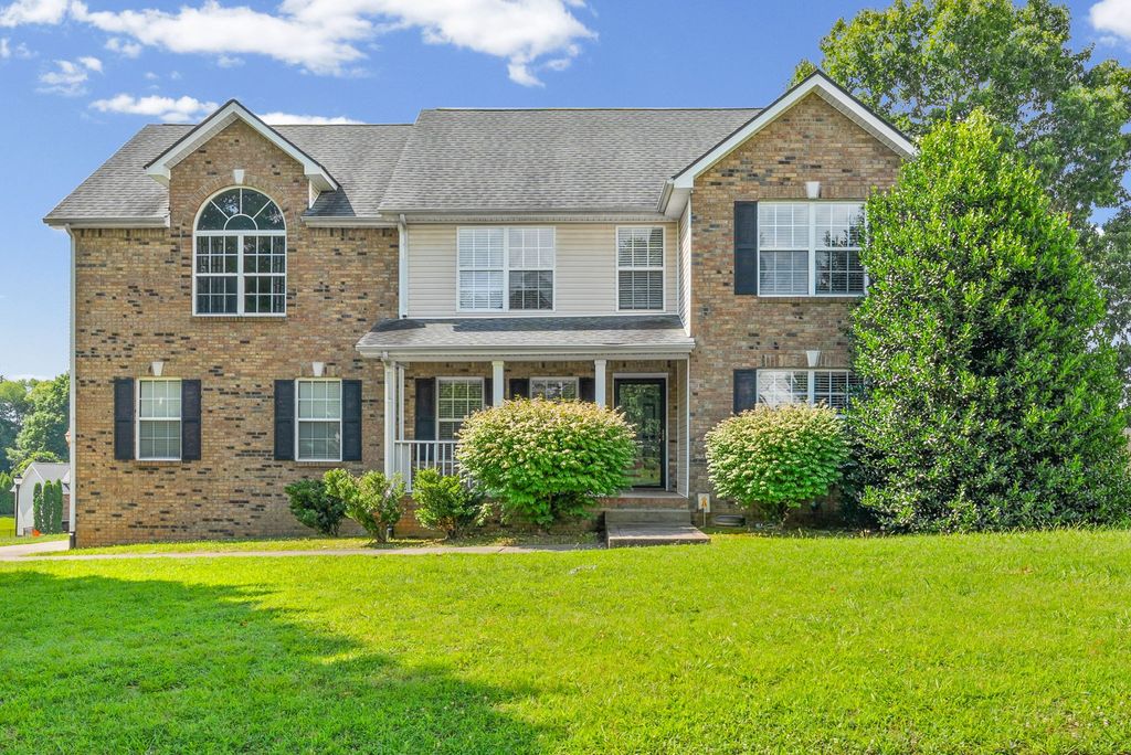 850 Nandina Court, Clarksville, TN 37043