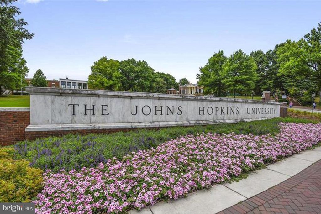 Image 19 of property listing at 4000 N CHARLES ST #508, Baltimore, MD 21218