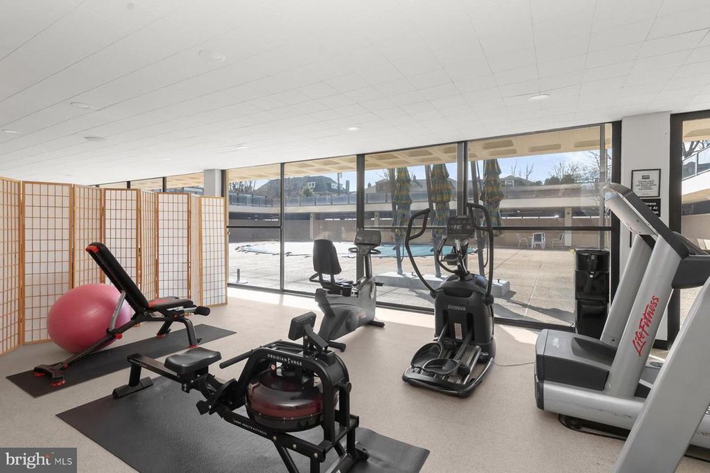 Image 4 of property listing at 4000 N CHARLES ST #508, Baltimore, MD 21218