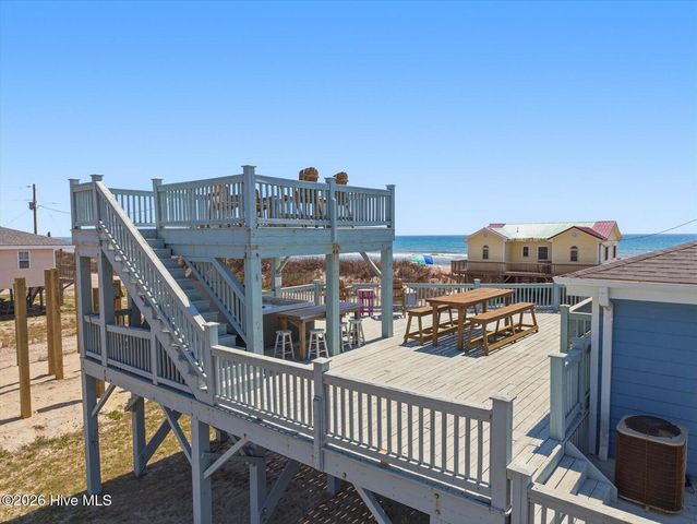 7211 10th Avenue, N Topsail Beach, NC 28460