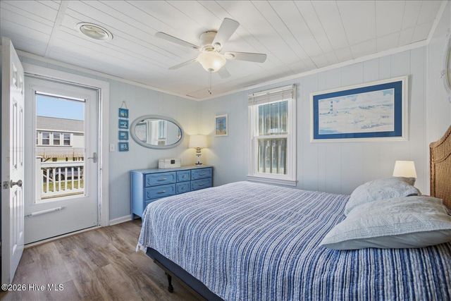 7211 10th Avenue, N Topsail Beach, NC 28460