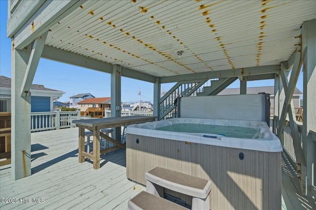 7211 10th Avenue, N Topsail Beach, NC 28460
