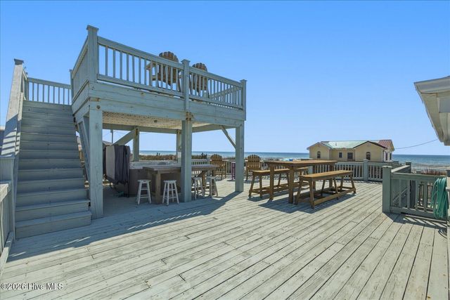 7211 10th Avenue, N Topsail Beach, NC 28460