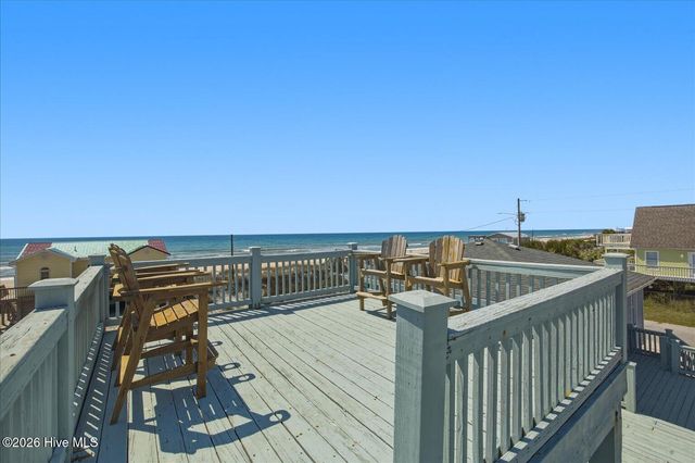 7211 10th Avenue, N Topsail Beach, NC 28460