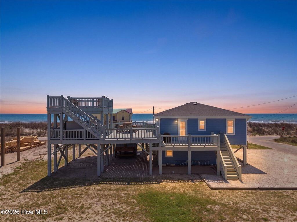7211 10th Avenue, N Topsail Beach, NC 28460