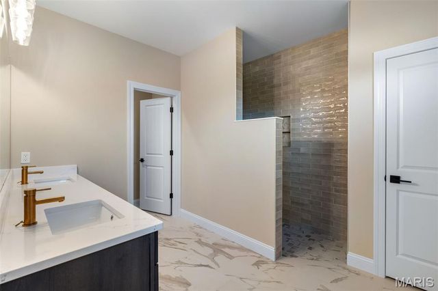 115 Fiddler's Close Road 115 STB, Washington, MO 63090