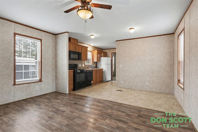6913 Sandwood Street, Rockford, MI 49341