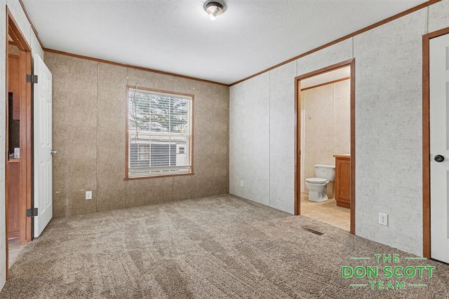 6913 Sandwood Street, Rockford, MI 49341