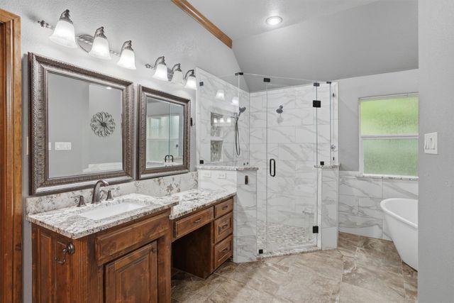8753 S Monticello Circle, Granbury, TX 76049