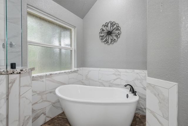 8753 S Monticello Circle, Granbury, TX 76049