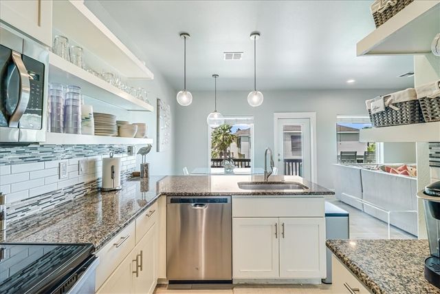 247 W Roberts Ave 20, Port Aransas, TX 78373