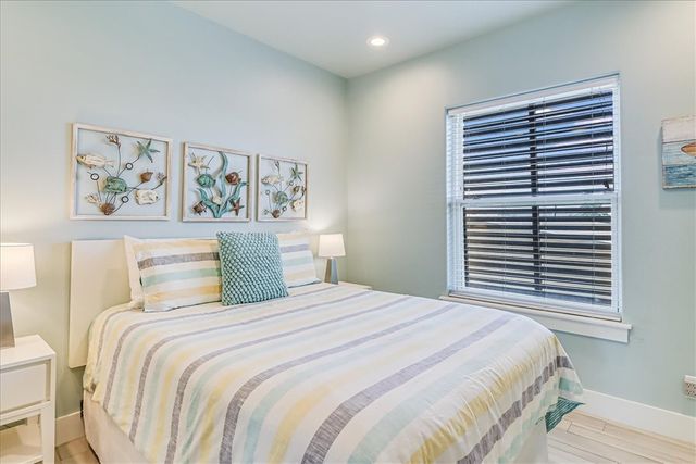 247 W Roberts Ave 20, Port Aransas, TX 78373
