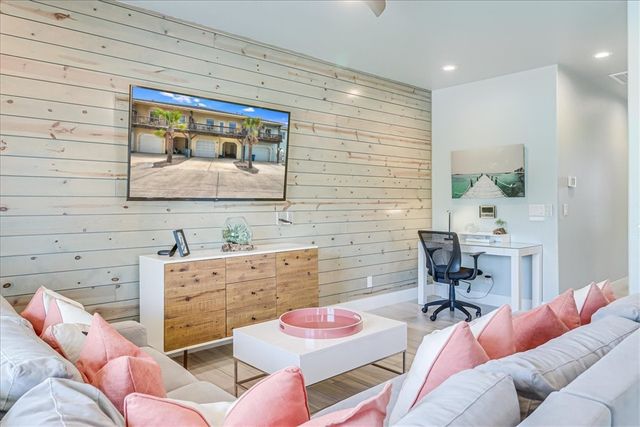 247 W Roberts Ave 20, Port Aransas, TX 78373