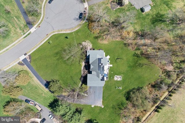 25 CARSDALE DR, Belle Mead, NJ 08502