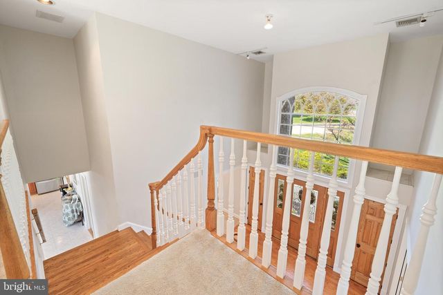 25 CARSDALE DR, Belle Mead, NJ 08502