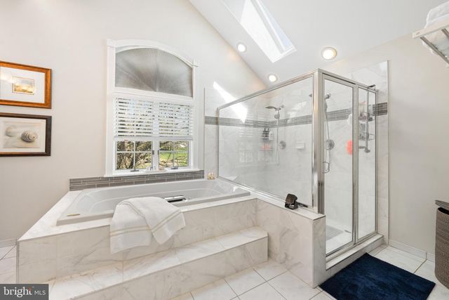 25 CARSDALE DR, Belle Mead, NJ 08502