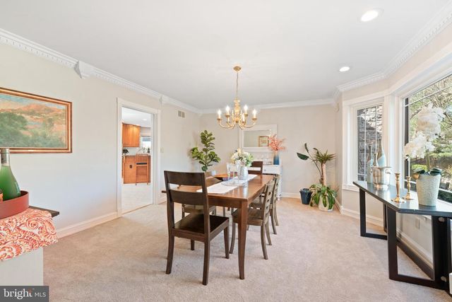 25 CARSDALE DR, Belle Mead, NJ 08502
