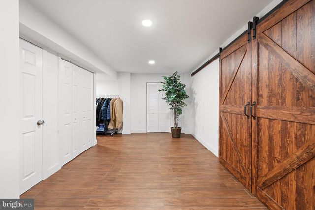 25 CARSDALE DR, Belle Mead, NJ 08502