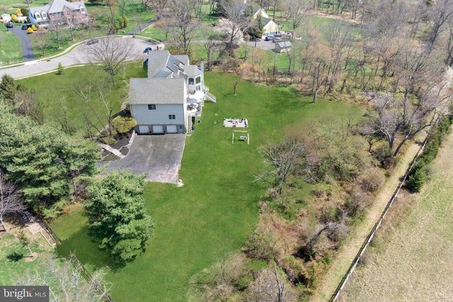 25 CARSDALE DR, Belle Mead, NJ 08502