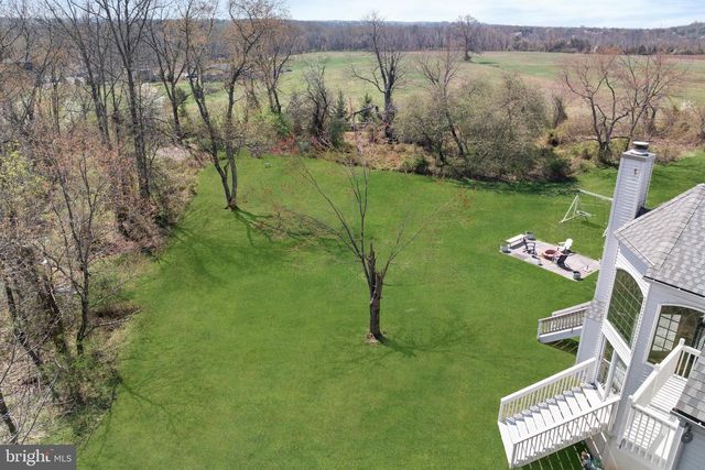 25 CARSDALE DR, Belle Mead, NJ 08502
