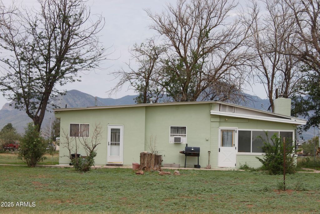 10550 E HIGHWAY 92 Highway, Hereford, AZ 85615