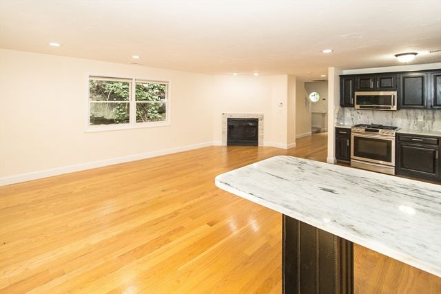 55 Crystal Brook Way A, Marlborough, MA 01752