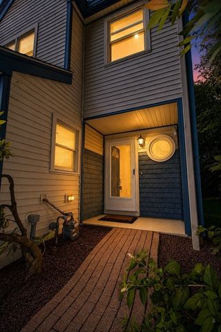55 Crystal Brook Way A, Marlborough, MA 01752