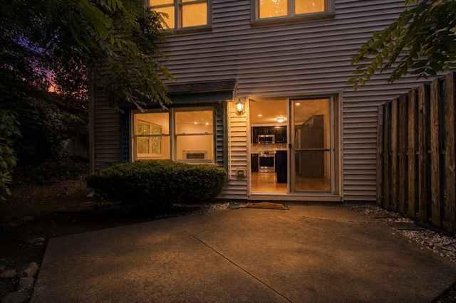 55 Crystal Brook Way A, Marlborough, MA 01752