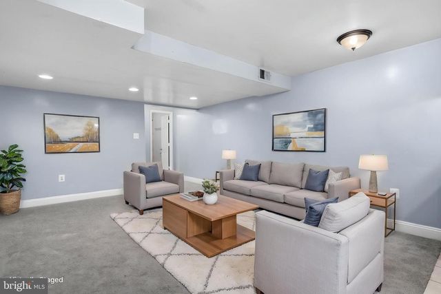 1242 SAVANNAH PL SE, Washington, DC 20032