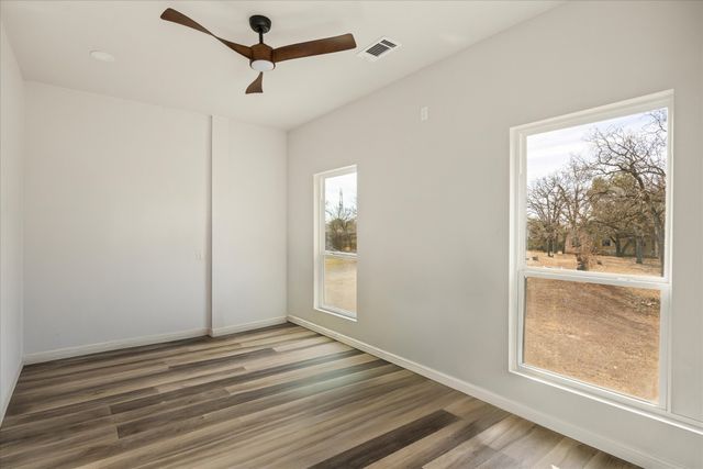 4801 W Wedgefield Road, Granbury, TX 76049