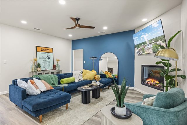 4801 W Wedgefield Road, Granbury, TX 76049