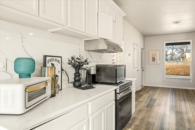 4801 W Wedgefield Road, Granbury, TX 76049