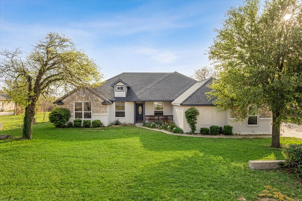 4801 W Wedgefield Road, Granbury, TX 76049