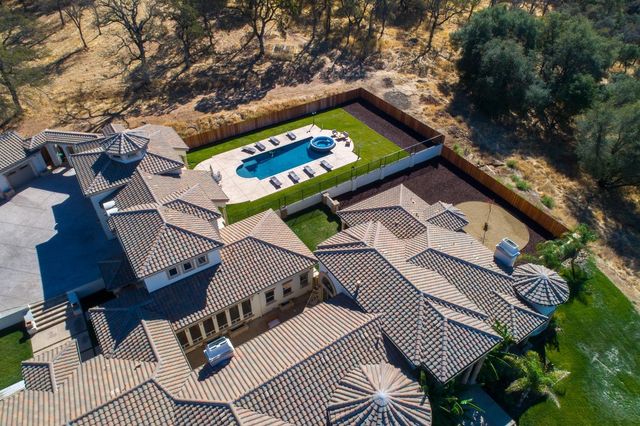 2070 W Green Springs Rd, El Dorado Hills, CA 95762