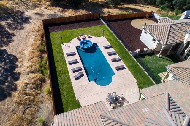 2070 W Green Springs Rd, El Dorado Hills, CA 95762