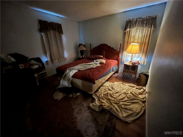 8251 Colonial Drive, Niagara, NY 14304