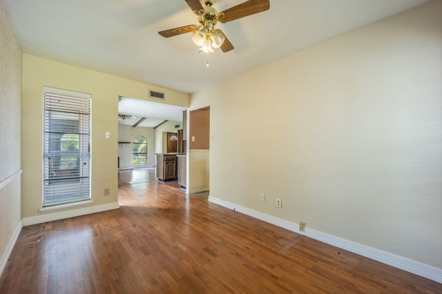 605 Via Del Sur, Mesquite, TX 75150