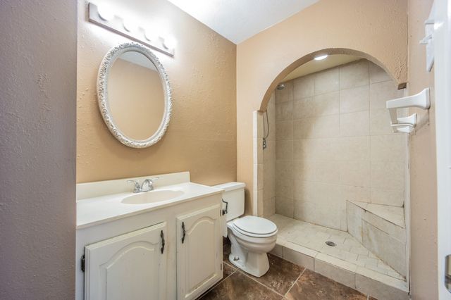 605 Via Del Sur, Mesquite, TX 75150