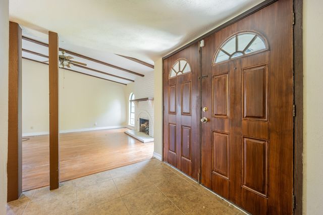 605 Via Del Sur, Mesquite, TX 75150