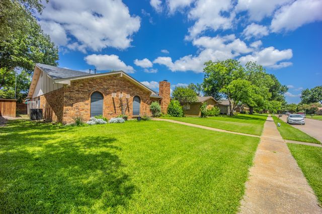 605 Via Del Sur, Mesquite, TX 75150
