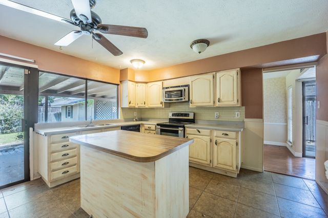605 Via Del Sur, Mesquite, TX 75150